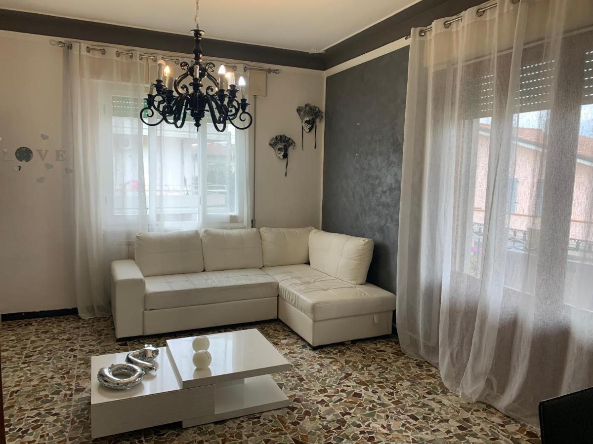 La Casa Di Vale Apartment Марина ди Маса Екстериор снимка