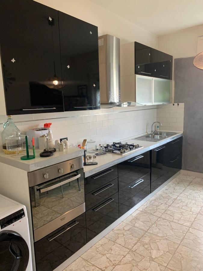 La Casa Di Vale Apartment Марина ди Маса Екстериор снимка